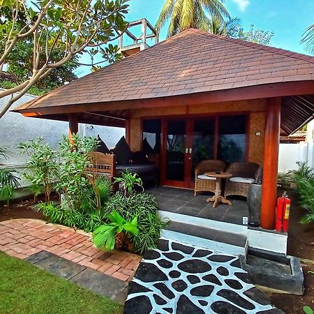 Scallywags Beach Club Gili Islands Exterior photo