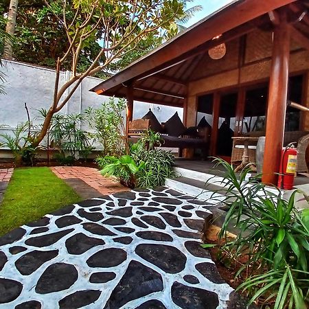 Scallywags Beach Club Gili Islands Exterior photo