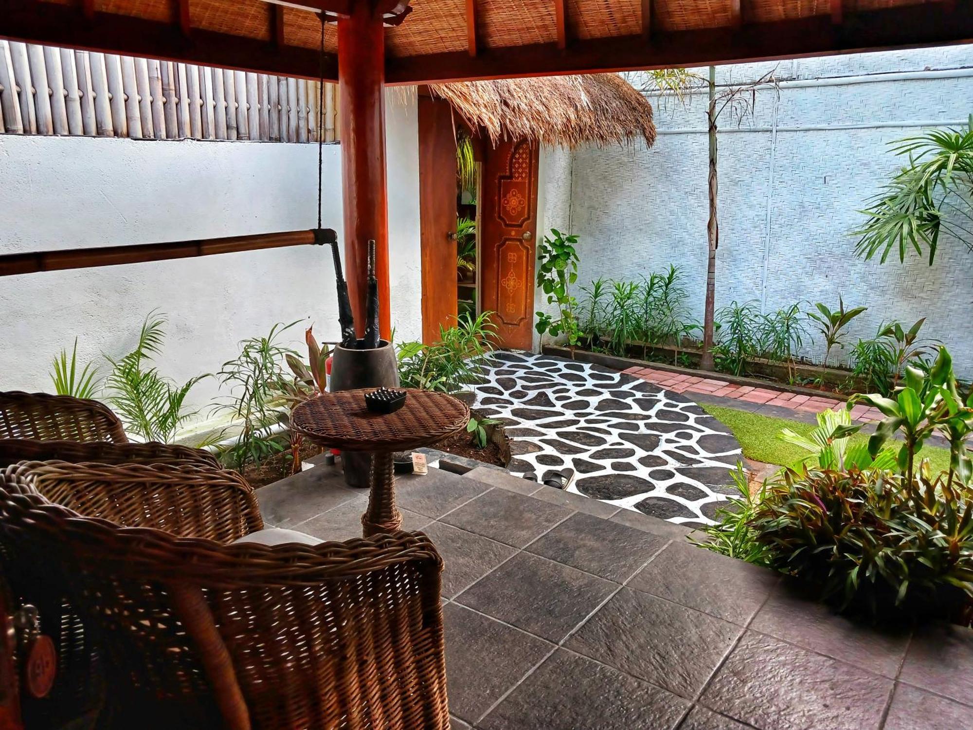 Scallywags Beach Club Gili Islands Exterior photo